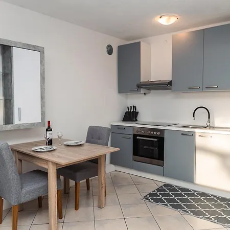 St.dennis Apartmán *